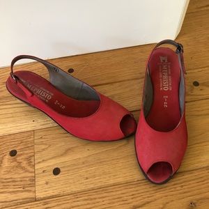 Mephisto size 7 1/2 red peep toe shoes eur 5